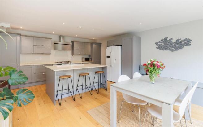 Open-Plan Kitchen Dining