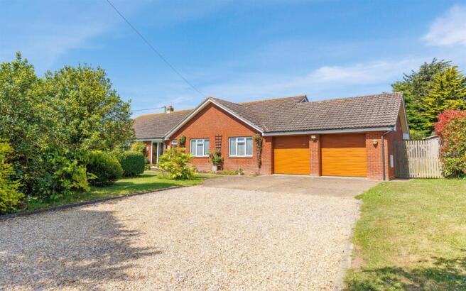 Driveway & Garage Parking