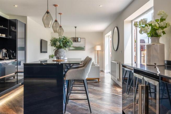 Kitchen/Dining/Family