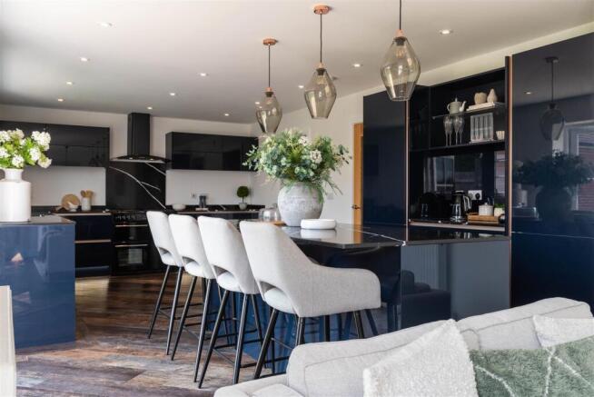 Kitchen/Dining/Family