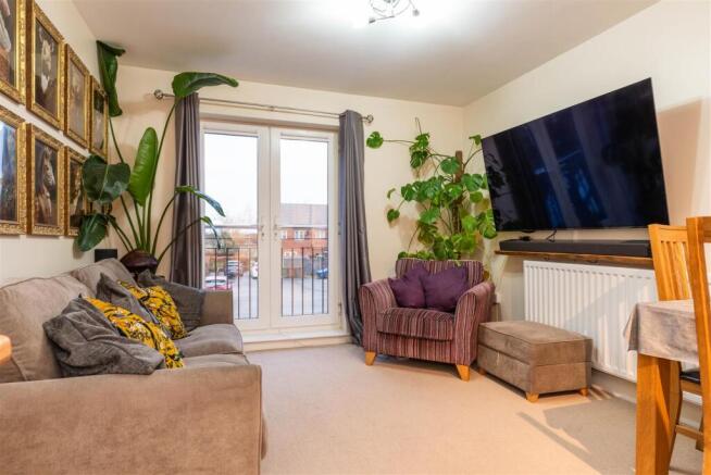 Living Kitchen & Dining