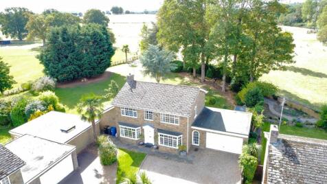 Hall Close, Harpole, Northampton