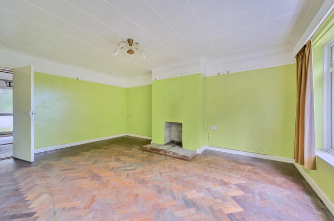 1311759-19-685013...