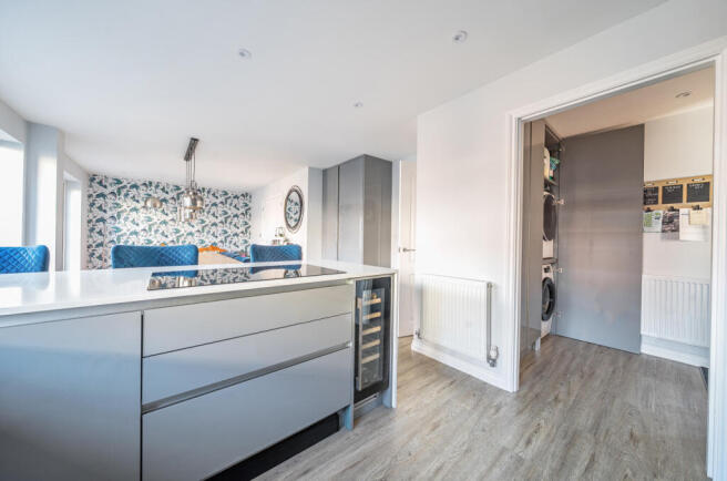 1376998-5-6911e90...