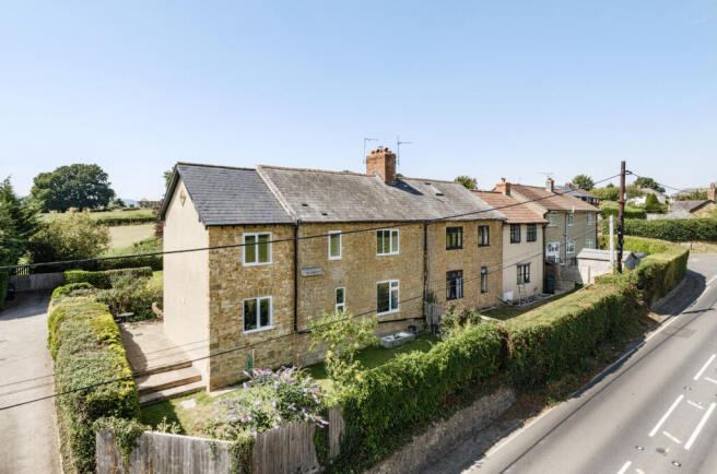 1335337-1-689b94b...