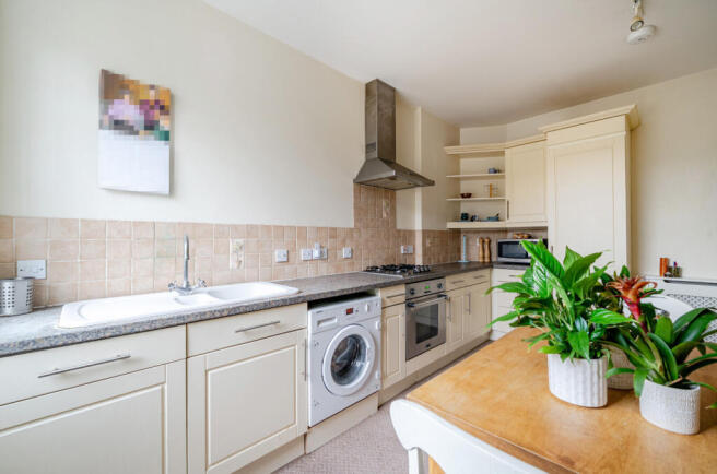 1380985-17-691311...