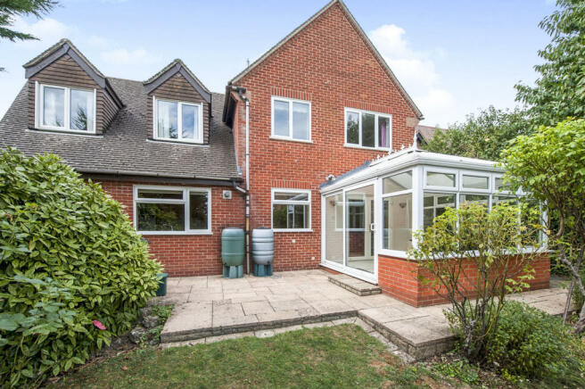 4 bedroom detached house to rent in Star Lane, Watchfield, SN6