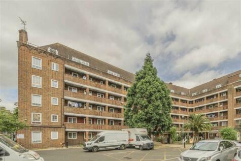 Oval - 4 bedroom flat for sale