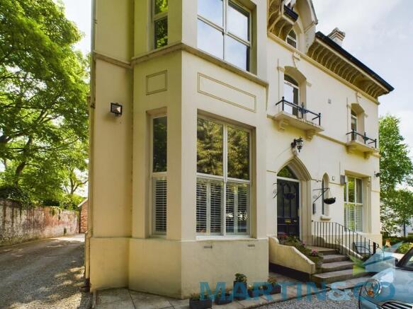 CAM01870G0-PR0038...