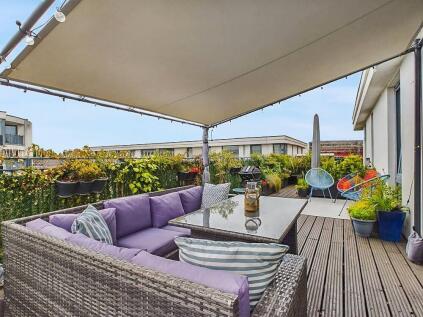 Chertsey, Surrey, KT16