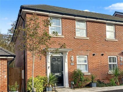 Clarissa Close, Tiverton, Devon, EX16