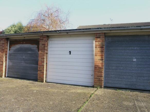 Garage To Rent In Downview Road Worthing Bn11 Bn11