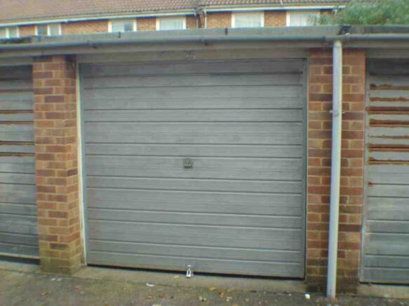 Garage To Rent In Eton Road Worthing Bn11 Bn11