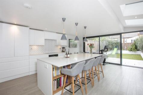 Amott Road, Peckham, SE15