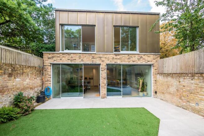 Harfield Gardens-14.jpg