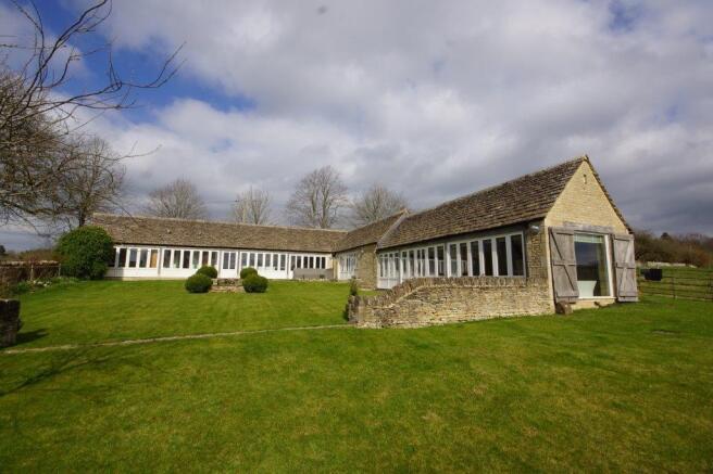 Chestnut Barn - Main.jpg
