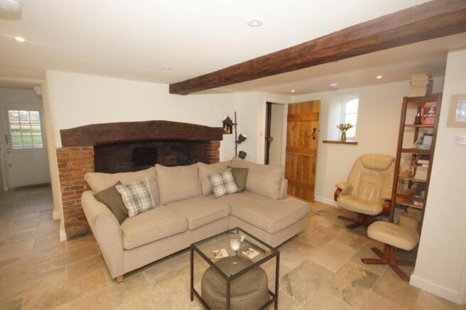 2 Manor Farm Cottages Sitting Room.jpg