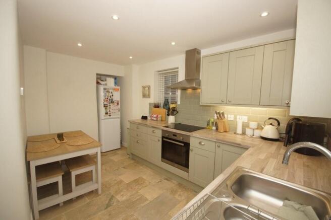 2 Manor Farm Cottages Kitchen.jpg