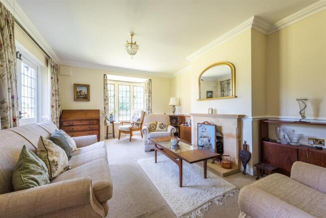 2 bedroom apartment for sale in Shipton-Under-Wychwood, Oxfordshire, OX7