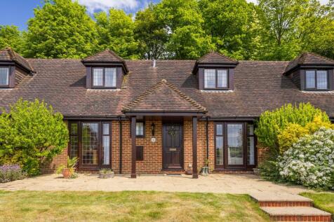 Fernden Heights, Haslemere, GU27