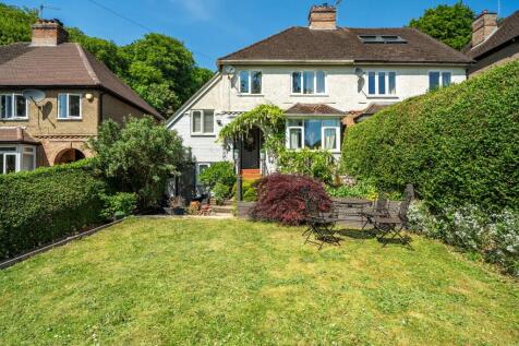 Fir Tree Avenue, Haslemere, GU27