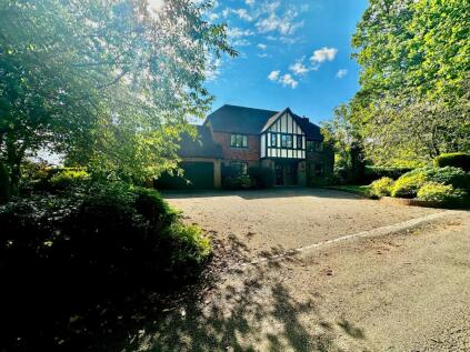 Hawksfold Lane East, Fernhurst, GU27