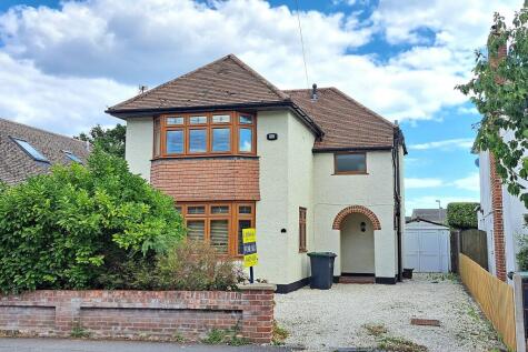 Suffolk Avenue Christchurch BH23 2SQ