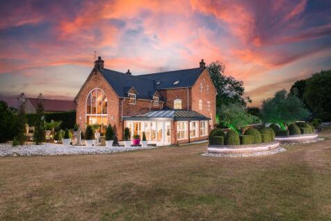 Langley Grounds, Birmingham Road, Stratford-upon-Avon, Warwickshire, CV37