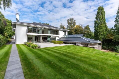 Keepers Walk, Virginia Water, Surrey, GU25