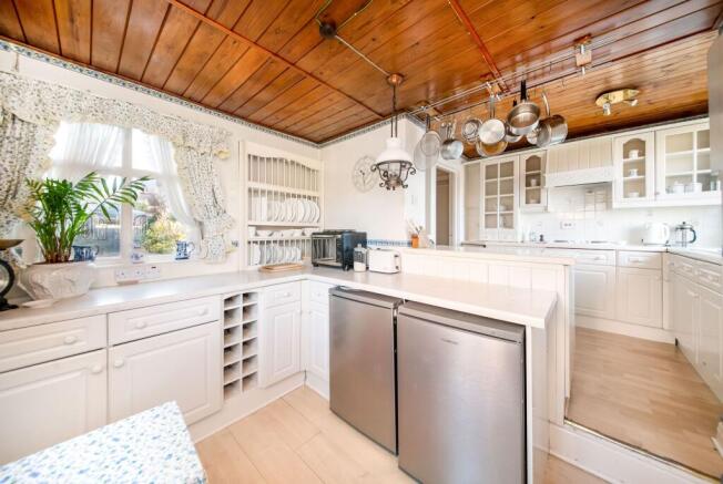 BREAKFAST KITCHEN