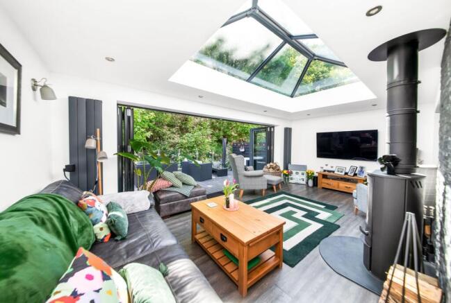 GARDEN ROOM
