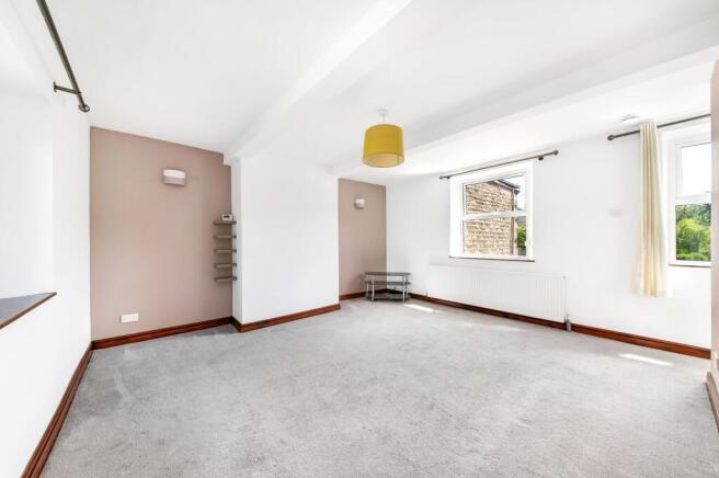 FIRST FLOOR / LOUNGE