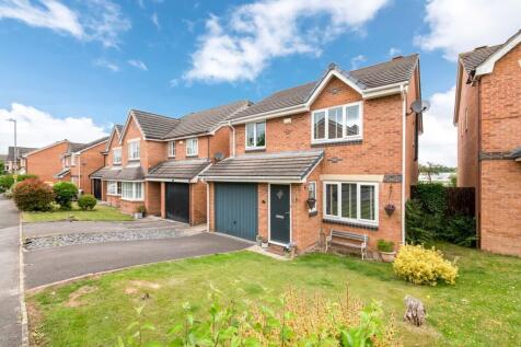 All Saints Close, Clayton West, HD8