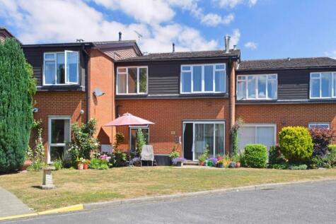 Hesketh Close, Cranleigh, GU6