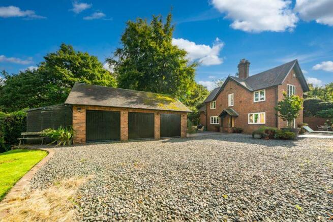 Front & driveway parking