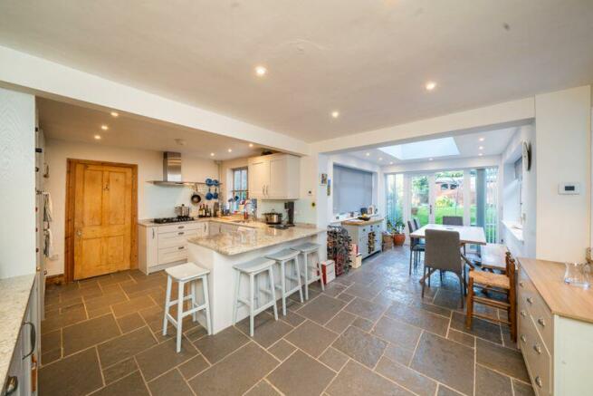 Kitchen/family room