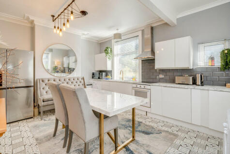 Bradford Road, Birstall, Batley