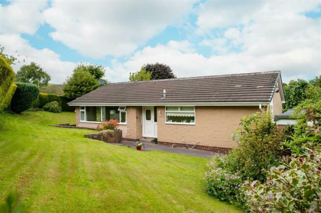 3 Bedroom Detached Bungalow For Sale In Leabrook Road, Dronfield ...