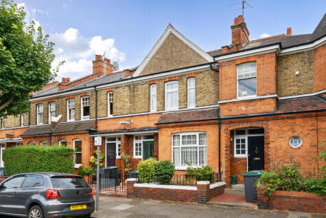 Hewitt Avenue, London, N22