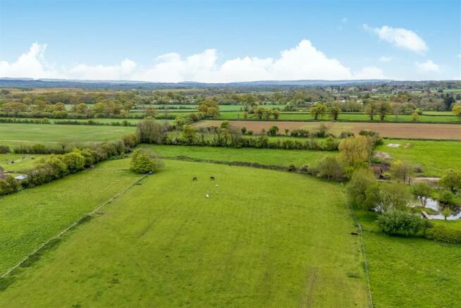 Equestrian / Agricultural land