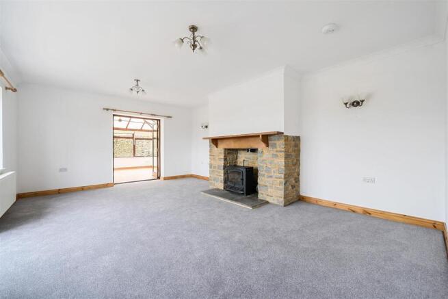 Sitting/Dining Room