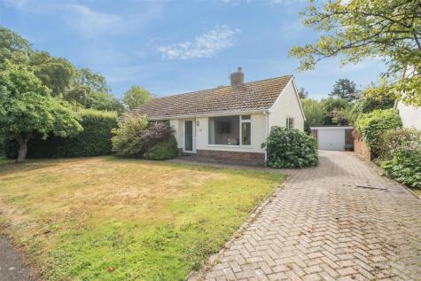 Nutmead Close, Child Okeford, Blandford Forum