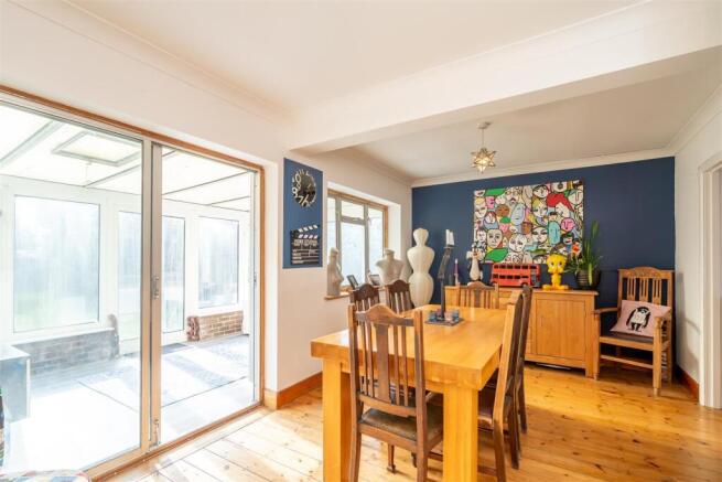 Dining Room.jpg