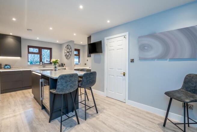 Kitchen Diner (2).jpg