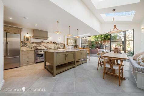 Brooke Road, London, E5