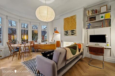 Lyndhurst Drive, London, E10