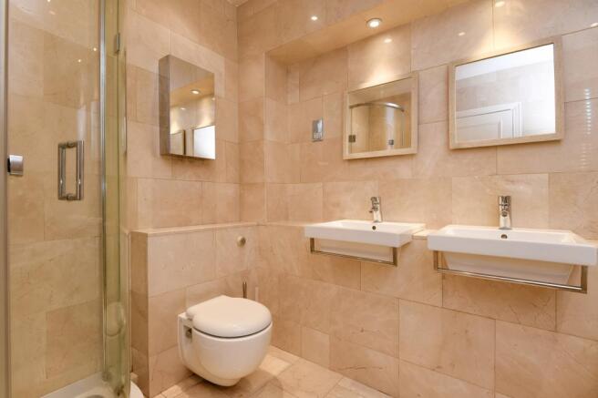 Bathroom (with shower cubicle)