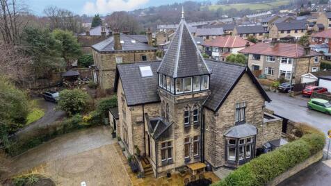 Ashleigh, Willow Hall Lane, Sowerby Bridge, HX6 2SH