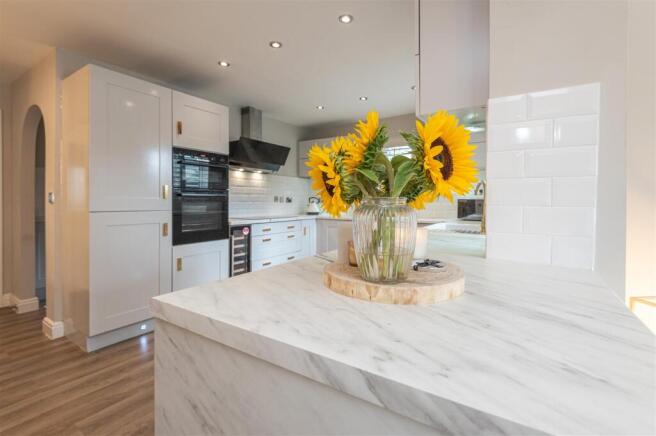 49 - 9 Hazel Fold BD13 2FE.jpg