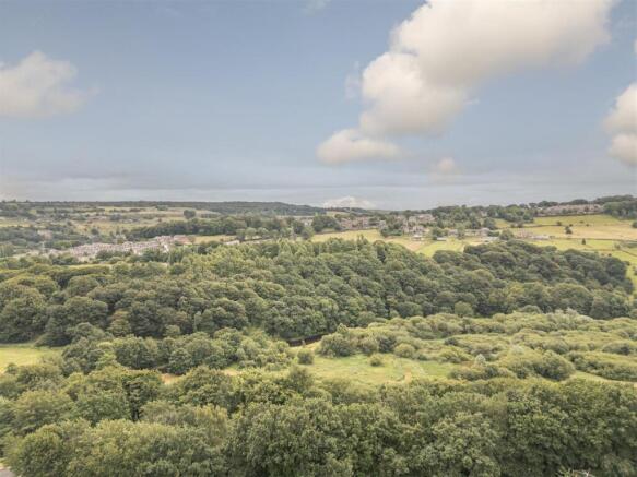 70 - 2 The Meadows HX6 2UN.jpg